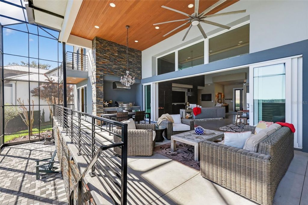 Image 36 of property listing at 1535 SUNSET CIRCLE, Mount Dora, FL 32757