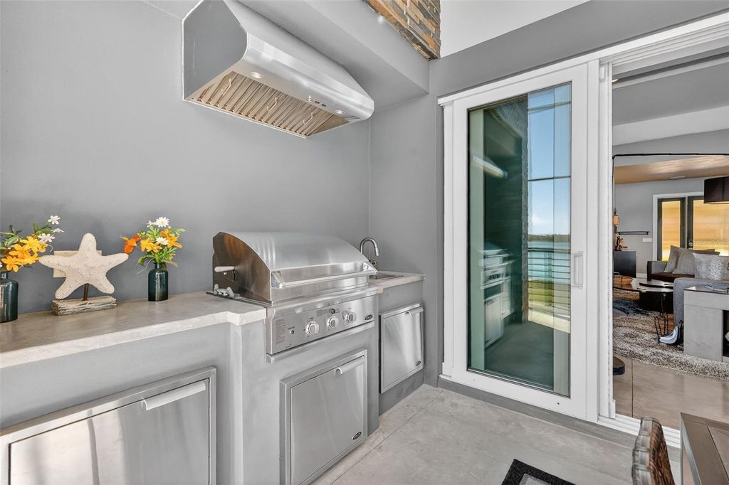 Image 39 of property listing at 1535 SUNSET CIRCLE, Mount Dora, FL 32757