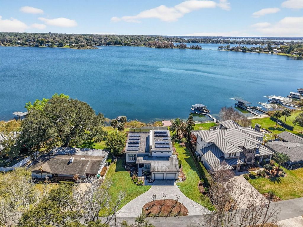 Image 49 of property listing at 1535 SUNSET CIRCLE, Mount Dora, FL 32757