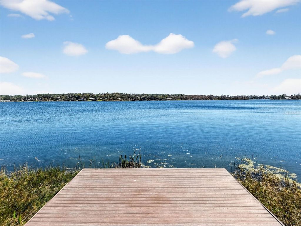 Image 55 of property listing at 1535 SUNSET CIRCLE, Mount Dora, FL 32757