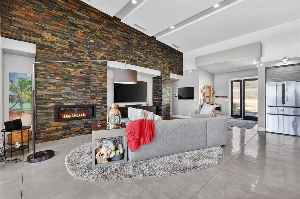 Image 10 of property listing at 1535 SUNSET CIRCLE, Mount Dora, FL 32757