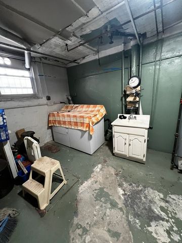 6659 COLONIAL Road, New York City, NY 11220