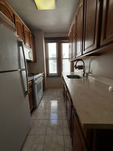 6659 COLONIAL Road, New York City, NY 11220