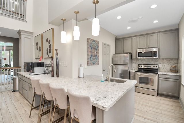 2222 Maroneal Street 1312, Houston, TX 77030