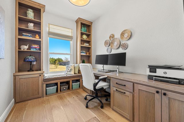 1110 Northcross DR, Salado, TX 76571