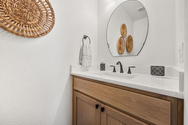 1110 Northcross DR, Salado, TX 76571