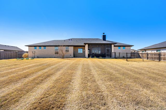 1110 Northcross DR, Salado, TX 76571