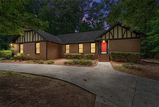 235 Devilla Court, Fayetteville, GA 30214