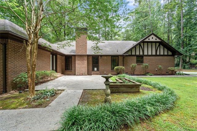 235 Devilla Court, Fayetteville, GA 30214