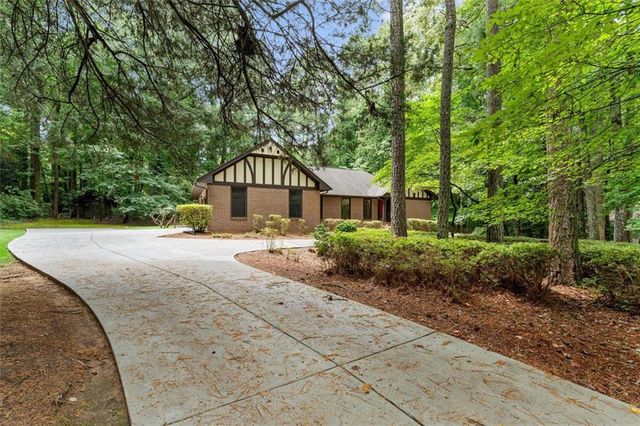 235 Devilla Court, Fayetteville, GA 30214