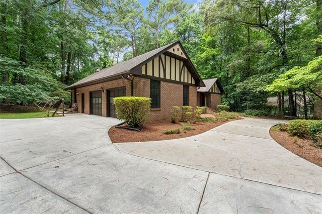 235 Devilla Court, Fayetteville, GA 30214