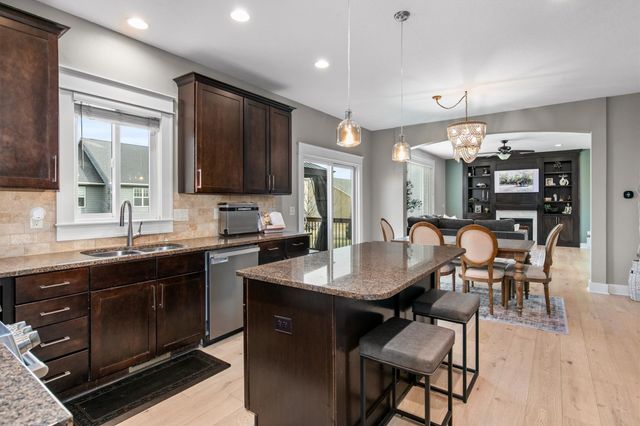 16513 Maple Street, Clive, IA 50325