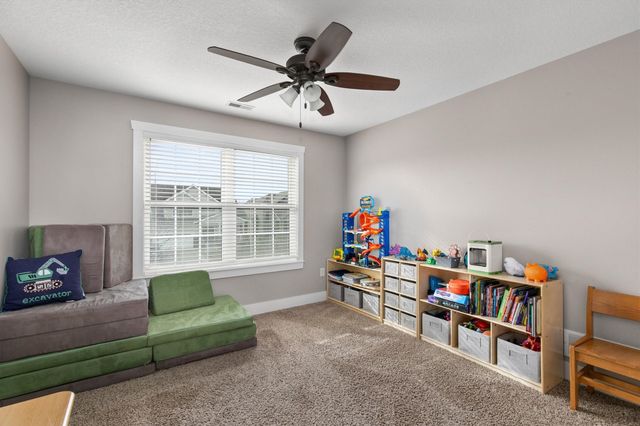 16513 Maple Street, Clive, IA 50325