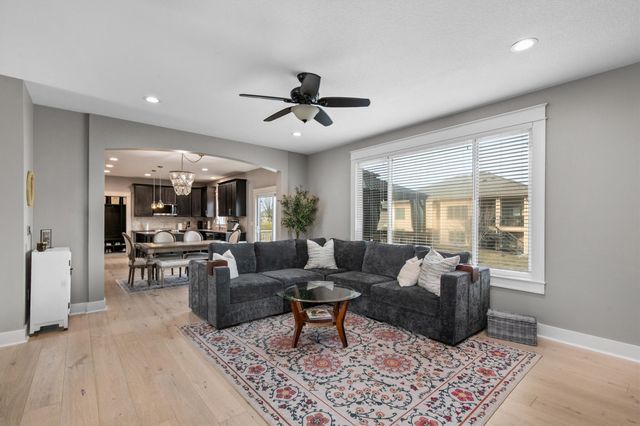 16513 Maple Street, Clive, IA 50325