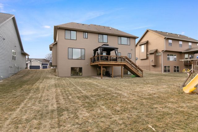 16513 Maple Street, Clive, IA 50325