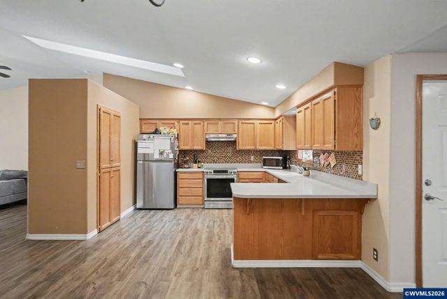 2030 Woodhaven Ct NW, Salem, OR 97304