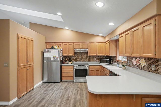 2030 Woodhaven Ct NW, Salem, OR 97304