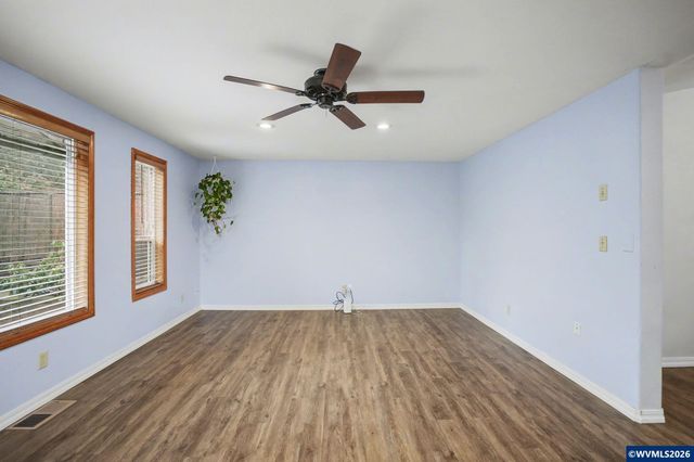 2030 Woodhaven Ct NW, Salem, OR 97304