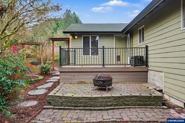 2030 Woodhaven Ct NW, Salem, OR 97304