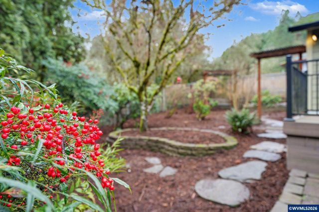 2030 Woodhaven Ct NW, Salem, OR 97304