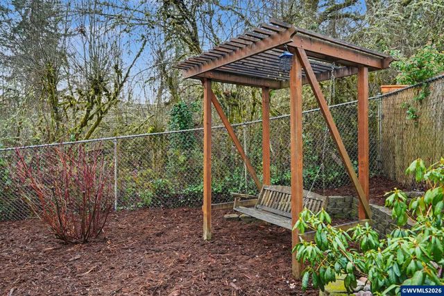 2030 Woodhaven Ct NW, Salem, OR 97304