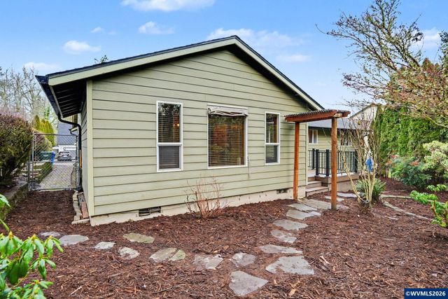 2030 Woodhaven Ct NW, Salem, OR 97304