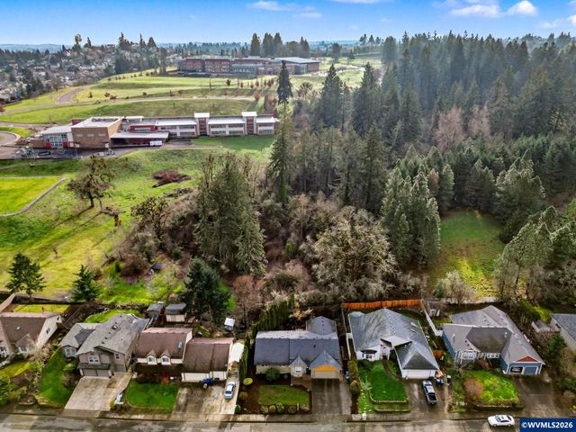 2030 Woodhaven Ct NW, Salem, OR 97304