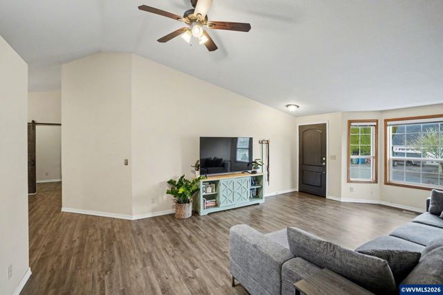 2030 Woodhaven Ct NW, Salem, OR 97304