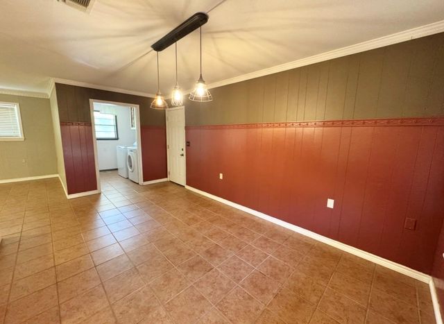 1225 Lake Terrace DR, Elgin, TX 78621