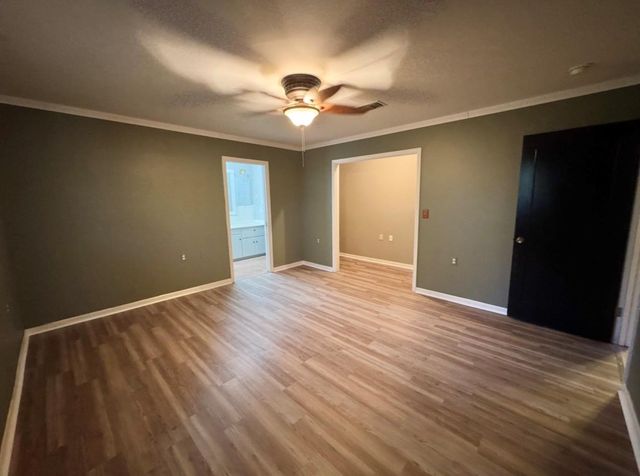 1225 Lake Terrace DR, Elgin, TX 78621