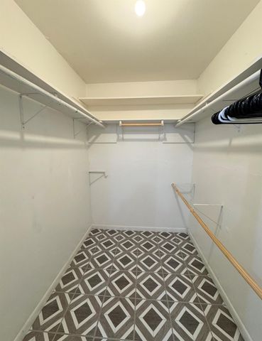 1225 Lake Terrace DR, Elgin, TX 78621