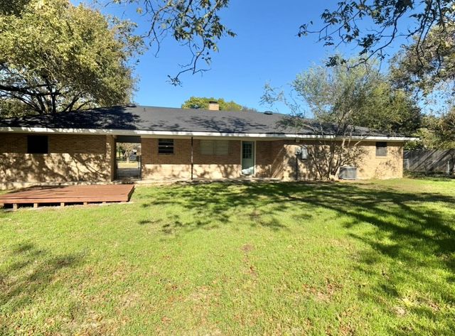 1225 Lake Terrace DR, Elgin, TX 78621