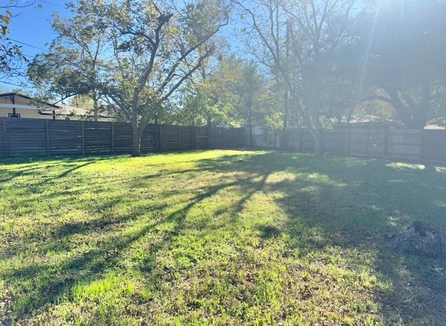 1225 Lake Terrace DR, Elgin, TX 78621