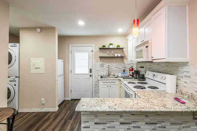 1202 N CENTER, San Antonio, TX 78202