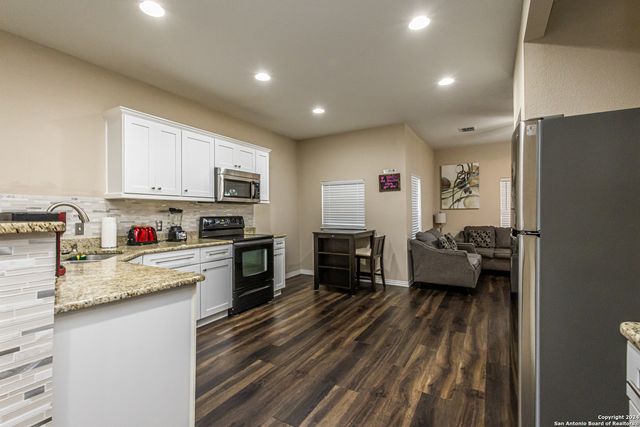 1202 N CENTER, San Antonio, TX 78202