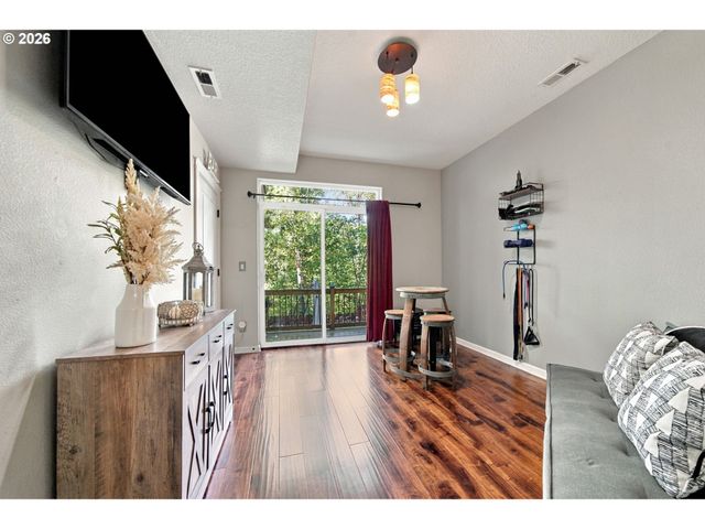 14031 TRAVELER Rd, Oregon City, OR 97045