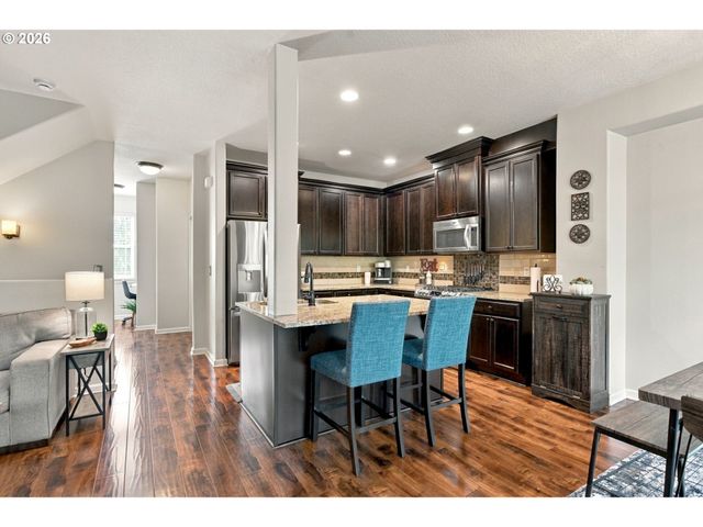 14031 TRAVELER Rd, Oregon City, OR 97045