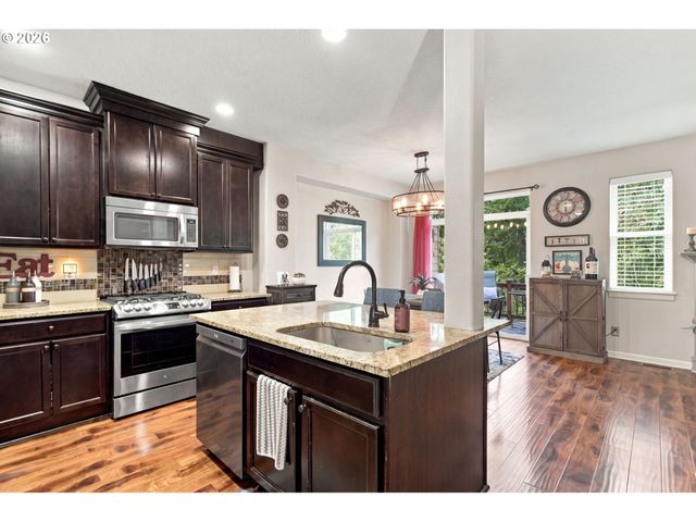 14031 TRAVELER Rd, Oregon City, OR 97045