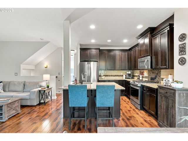 14031 TRAVELER Rd, Oregon City, OR 97045