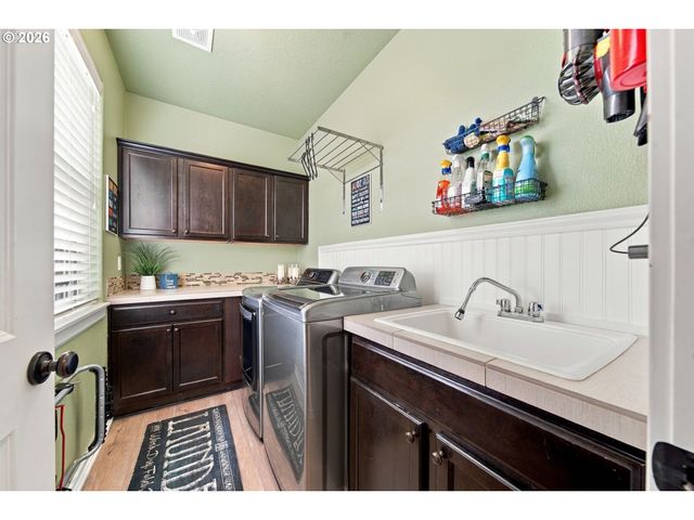 14031 TRAVELER Rd, Oregon City, OR 97045
