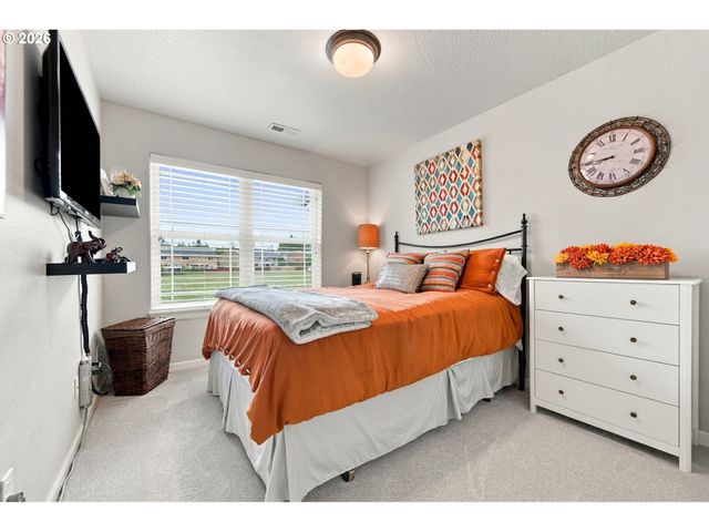 14031 TRAVELER Rd, Oregon City, OR 97045
