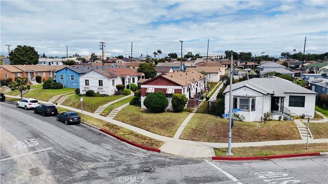 10846 S Manhattan, Los Angeles, CA 90047