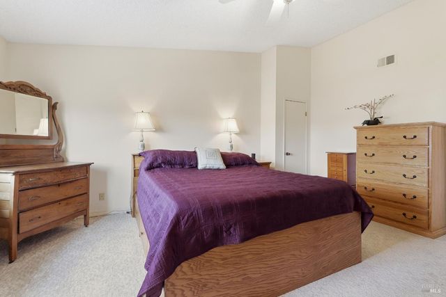 29 Caulfield Ct, Petaluma, CA 94954