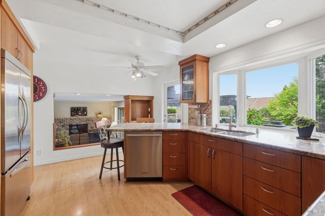 29 Caulfield Ct, Petaluma, CA 94954