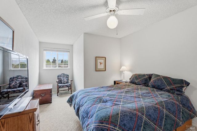 29 Caulfield Ct, Petaluma, CA 94954