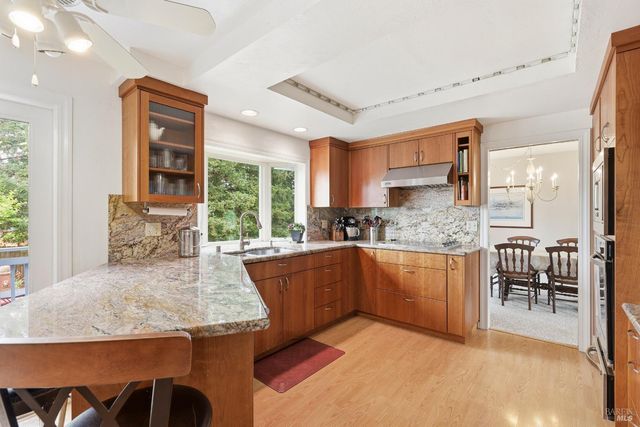 29 Caulfield Ct, Petaluma, CA 94954