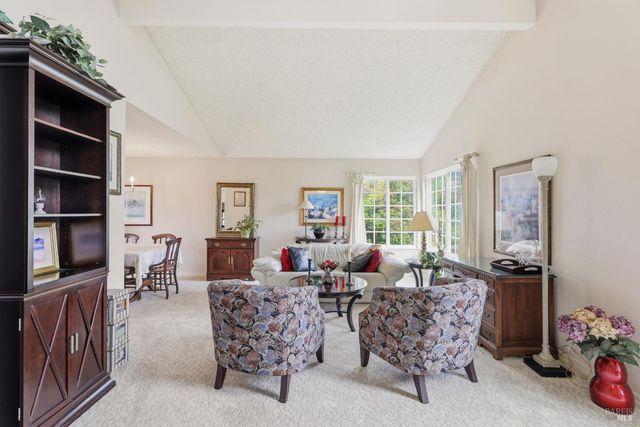 29 Caulfield Ct, Petaluma, CA 94954