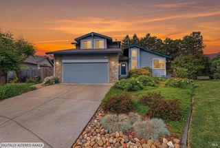 29 Caulfield Ct, Petaluma, CA 94954