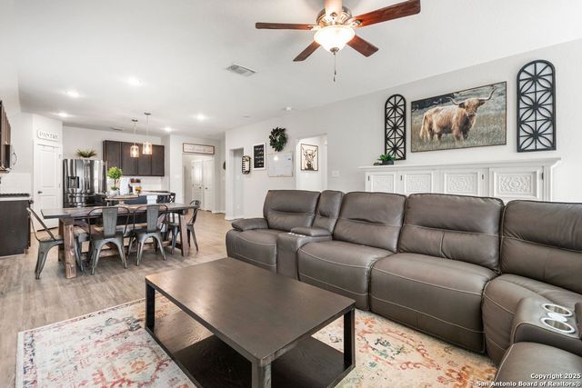 122 Dovetail St, Boerne, TX 78006