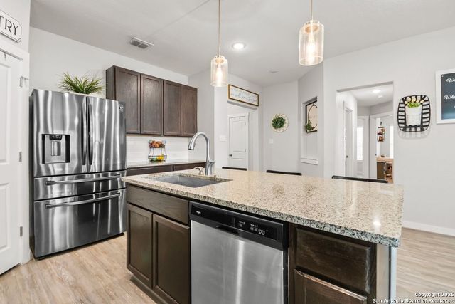 122 Dovetail St, Boerne, TX 78006